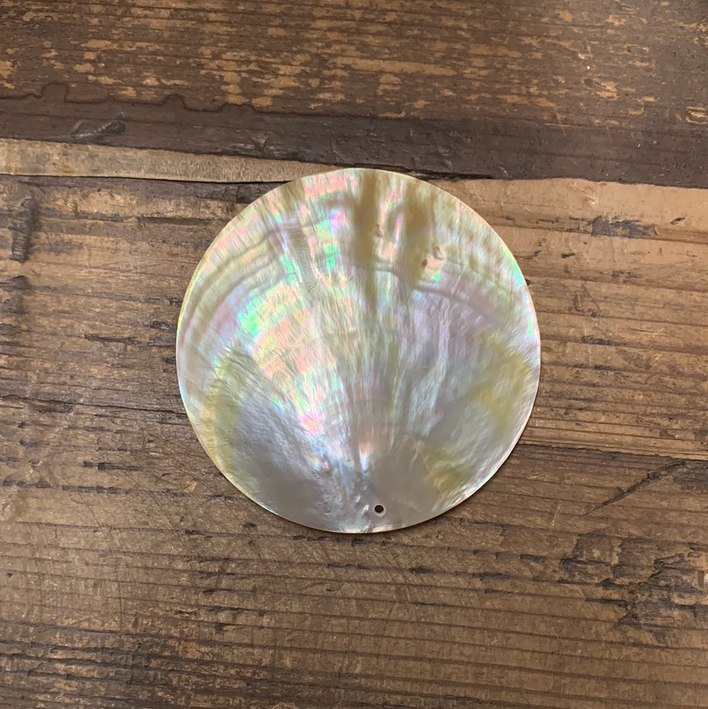 Mother of Pearl Round Shell Yellow Lip – California Hula Center