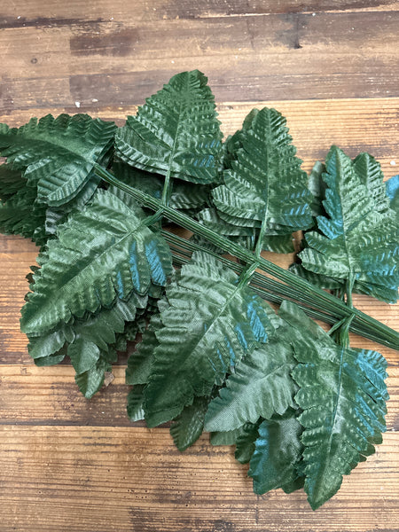 Artificial Leatherleaf Fern Bush (84 leaves)