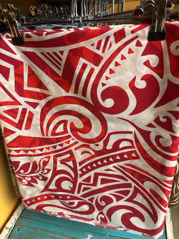 I’e Lavalava- Red/Cream