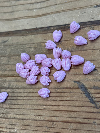 Dyed Synthetic PIKAKE beads- Lilac (100)