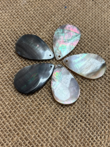Mother of Pearl Blacklip Teardrop