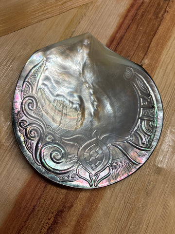 Made in Tahiti Mother of Pearl Inside Carved Shell