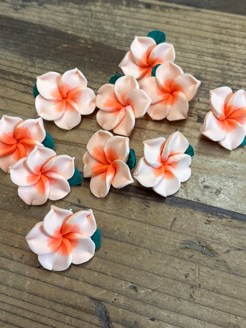 Foam PLUMERIA Side-drilled beads (10)