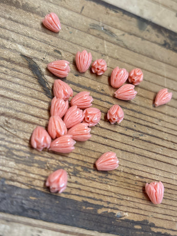 Dyed Synthetic PIKAKE beads- Coral (100)