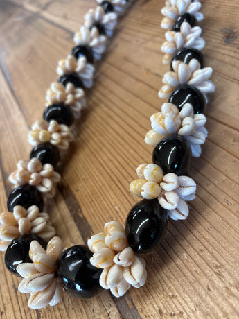 Kukui Nut Lei with Cowry Rings