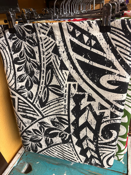 I’e Lavalava- Black/Tan