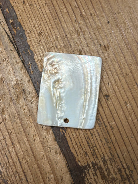 White Kabibe Rectangle Shell