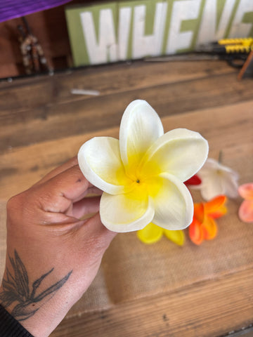 Jelly Foam Plumeria Hair Pick-White/Yellow
