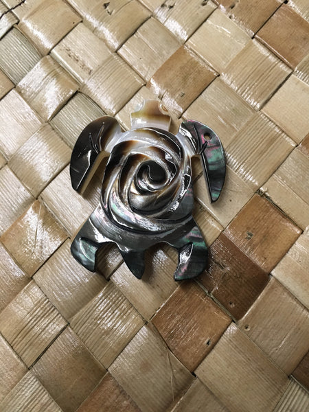 Mother of Pearl Blacklip Turtle with rose shell